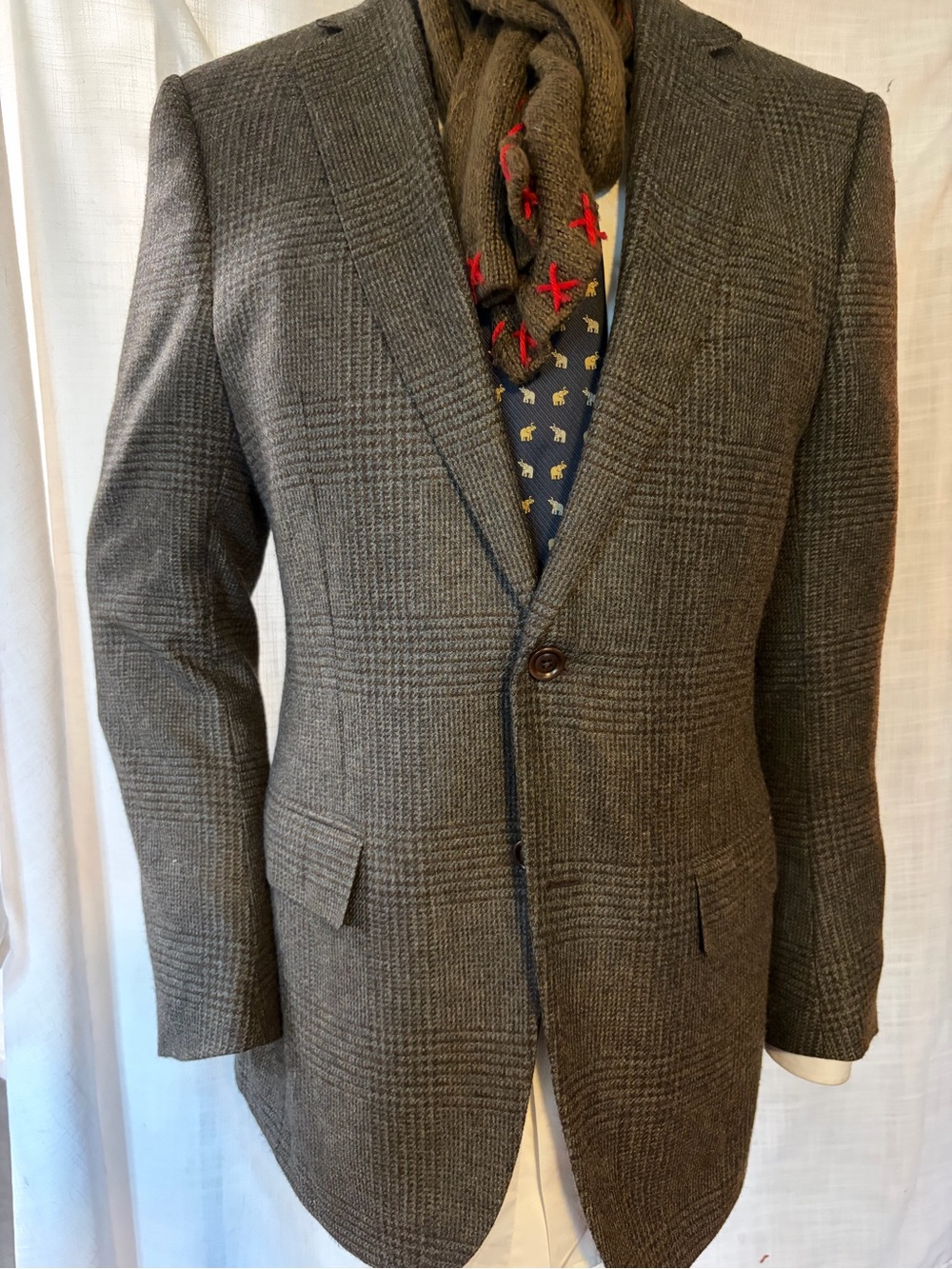 Ermenegildo Zegna pure cashmere jacket
Brown blue check 38R made in Switzerland